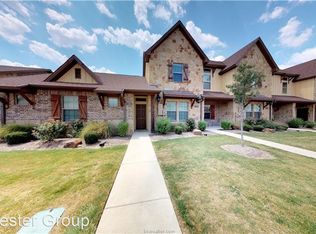 321 Newcomb Ln, College Station, TX 77845