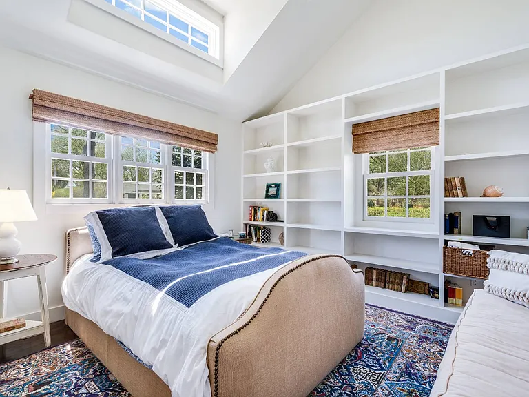 28 Mill Hill Ln — Photo 7