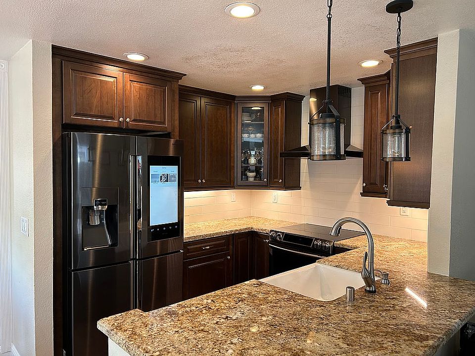 1st image of 2119 Rheem Dr