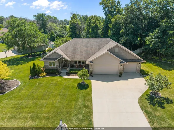 1983 Creek Side Dr, Neenah, WI 54956