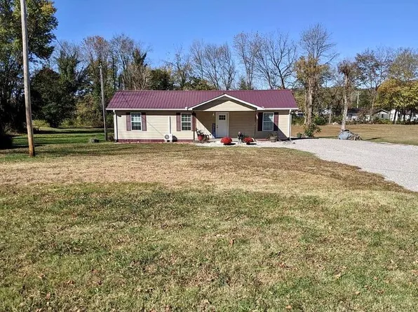1369 Mitchell St, Celina, TN 38551
