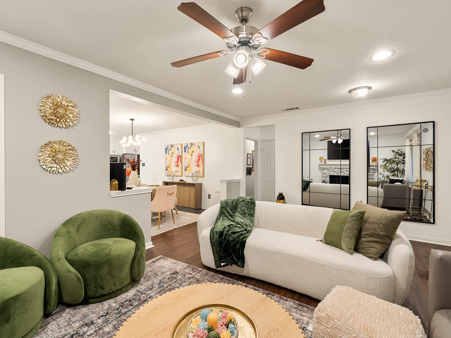 4 bed, 2000 sqft, $8,500 — Photo 1