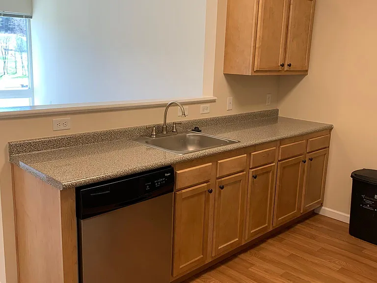 300 Old Mill Rd — Photo 20