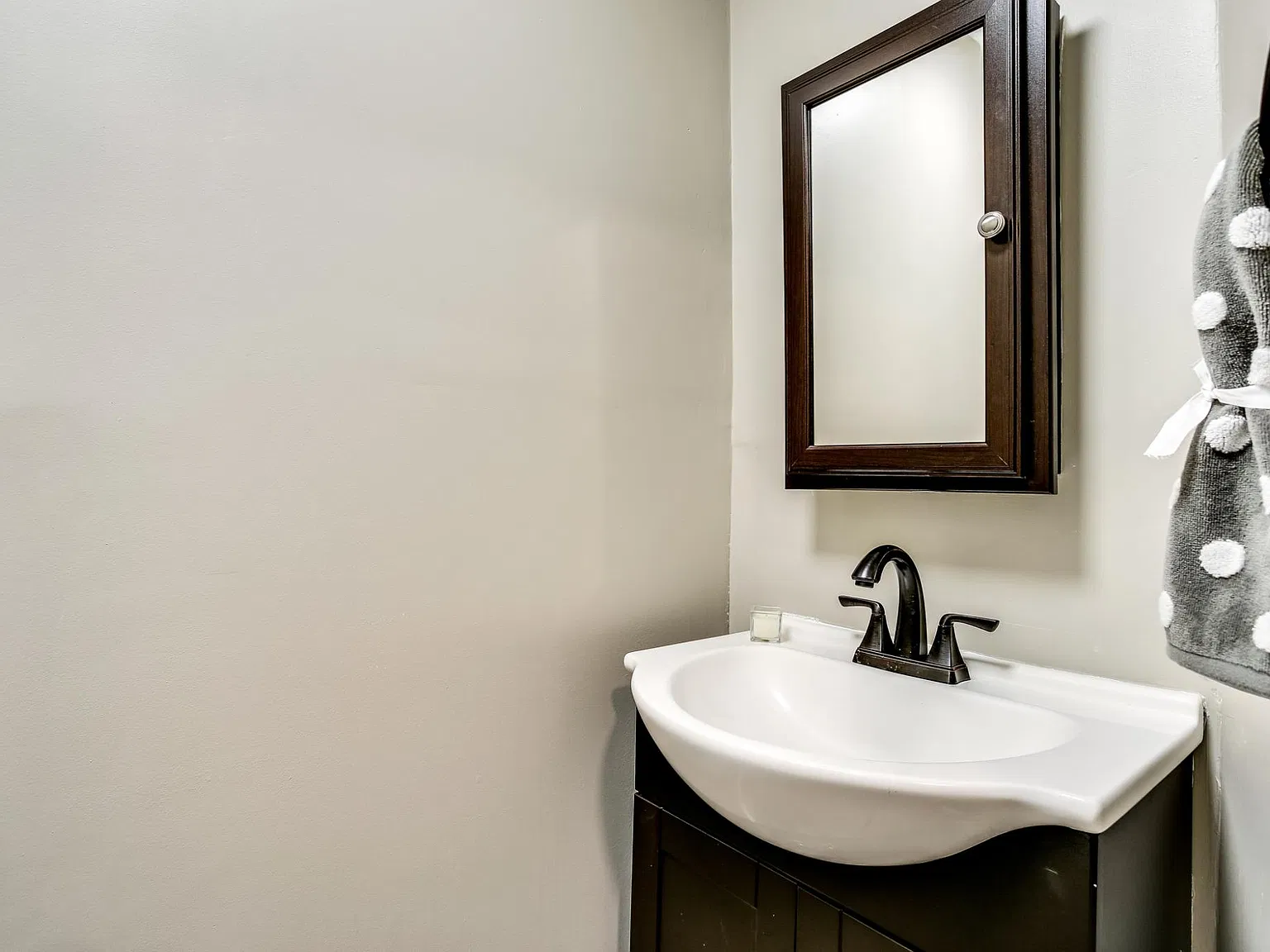 3 bed, 1736 sqft, $2,800 — Photo 3