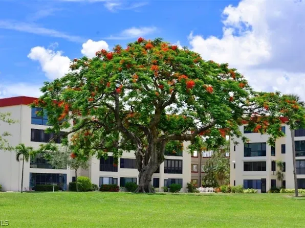 1724 Pine Valley Dr APT 308, Fort Myers, FL 33907