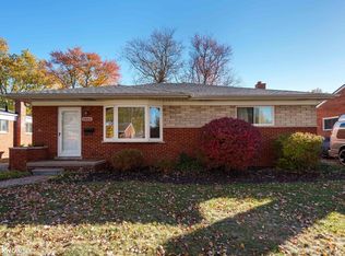 24410 Loretta Ave, Warren, MI 48091