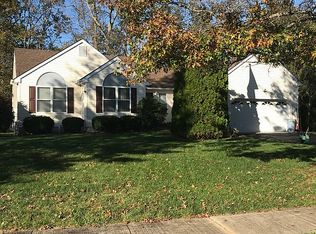 72 Vermont Ave, Jackson, NJ 08527