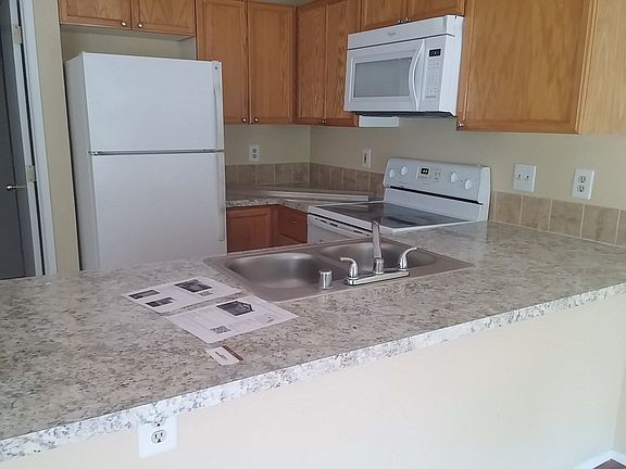 3rd image of 15204 SE 8th St APT C