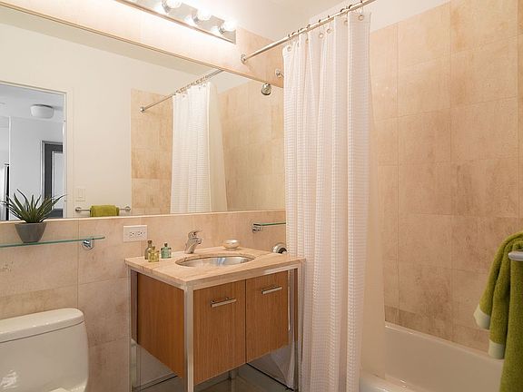 4th image of 800 Avenue Of The Americas APT 15A