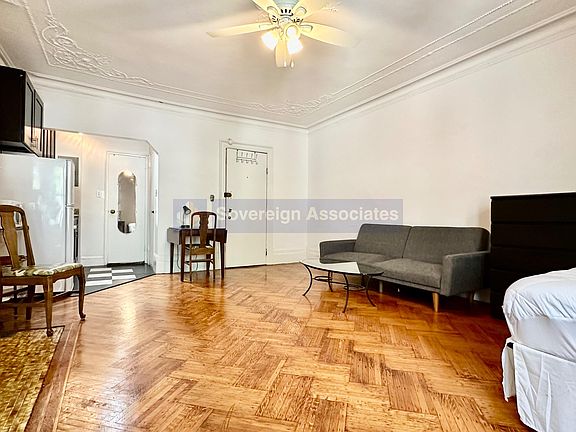5th image of 309 W 107th St #4R