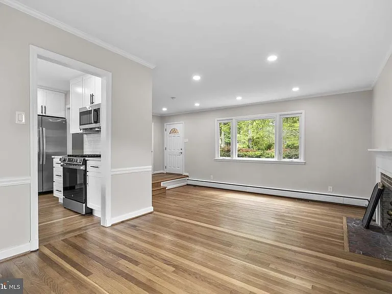 10242 Stratford Ave — Photo 38