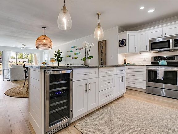 4th image of 705 Berry Ct