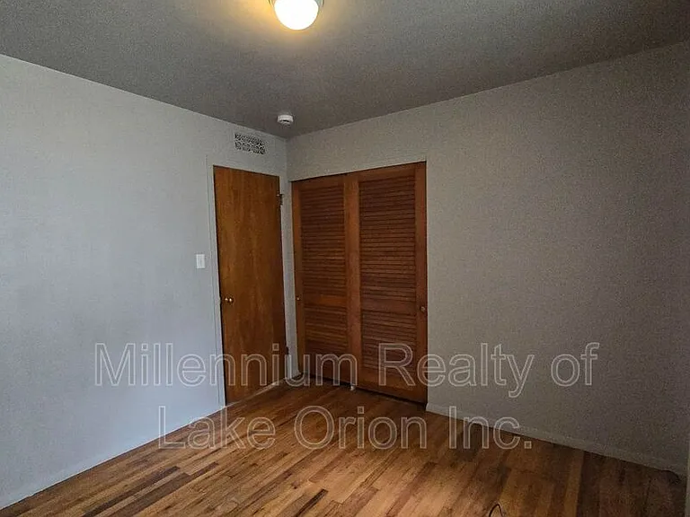 774 E Beverly Ave — Photo 11
