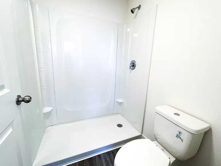 Iris Apartments — Photo 27