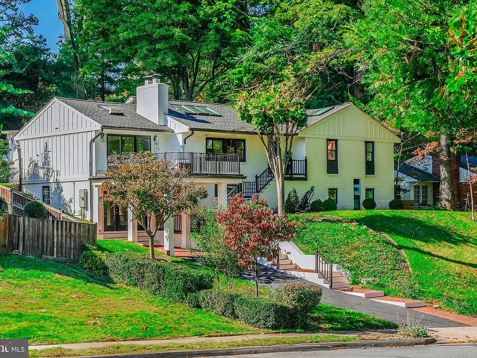 1st image of 4004 N Tazewell St