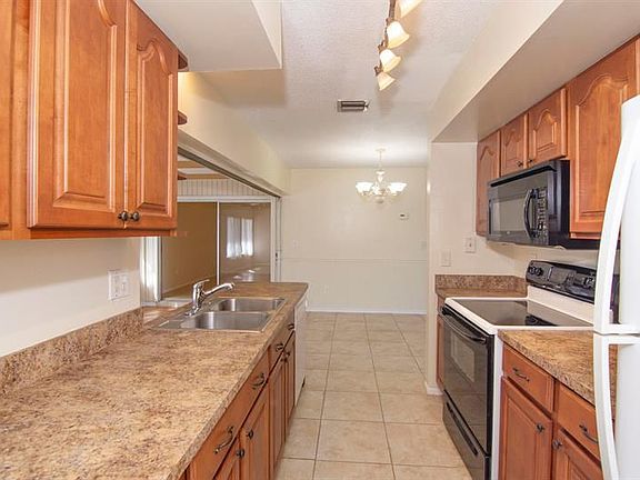 4th image of 457 SE Calmoso Dr