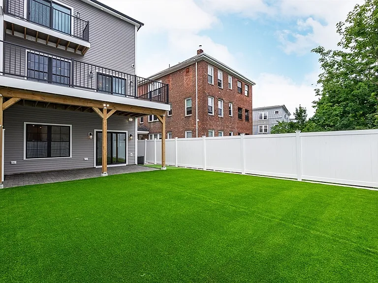 165 Campbell Ave #2 — Photo 6