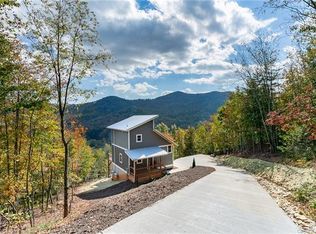 99 Mos Way, Candler, NC 28715