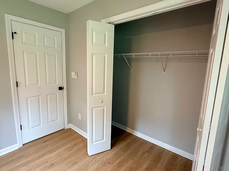 4308 Welling Ave — Photo 8