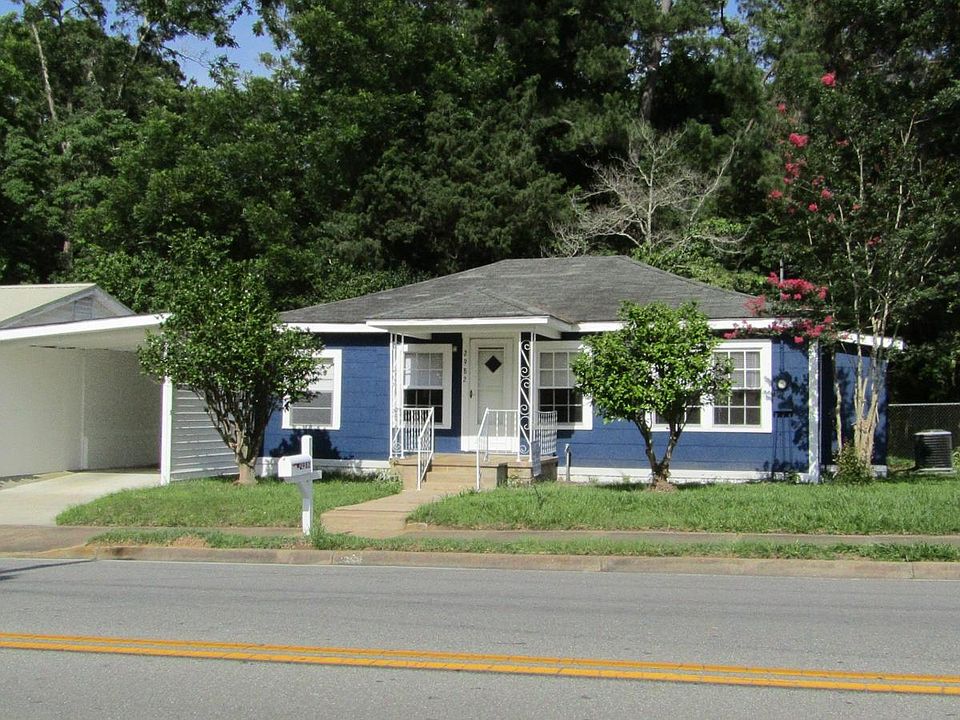 2nd image of 2982 Smith St