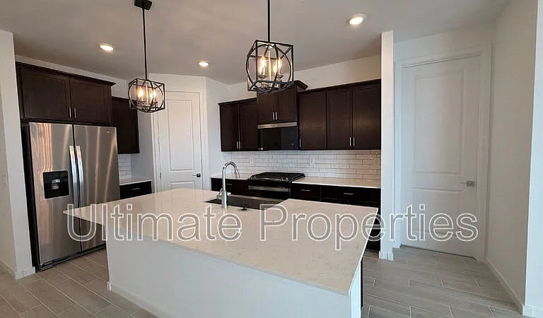 17875 W Washington St — Photo 2