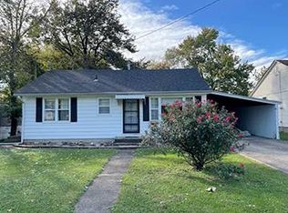 705 George St, Fairfield, IL 62837