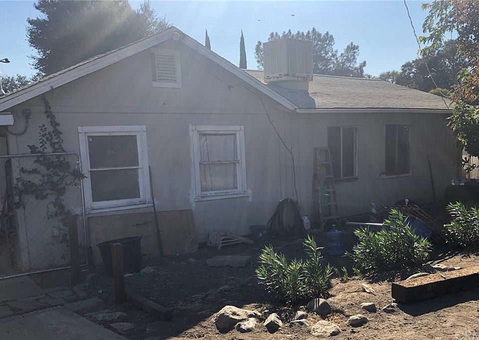 1st image of 14900 El Camino Real