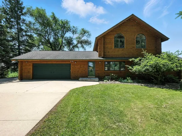 W1983 Hall Rd, Columbus, WI 53925