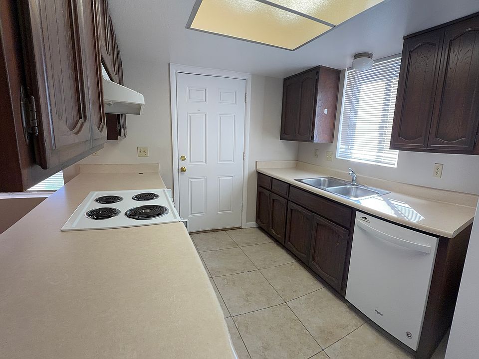 Kitchen Up Close