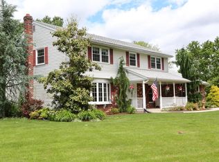 219 Riveredge Dr, Leola, PA 17540