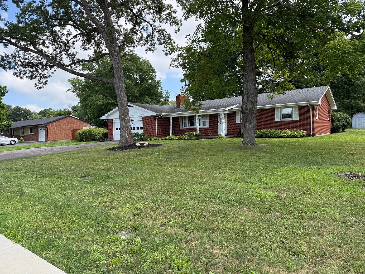 3 bed, 1.5 bath, 1628 sqft, $2,200 — Photo 2