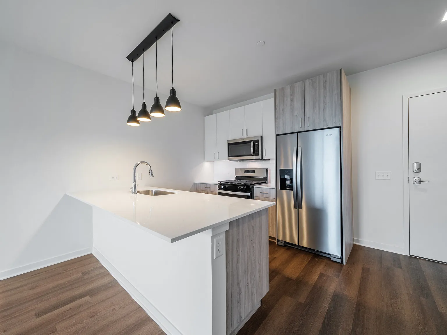HQ Residences Apartments — Photo 3