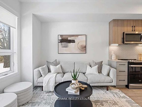 4th image of 15 Brenthall Ave #21
