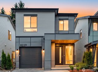 8229 NE 128th St, Kirkland, WA 98034