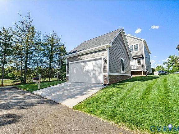 3rd image of 3720 Woody Tavern Ct