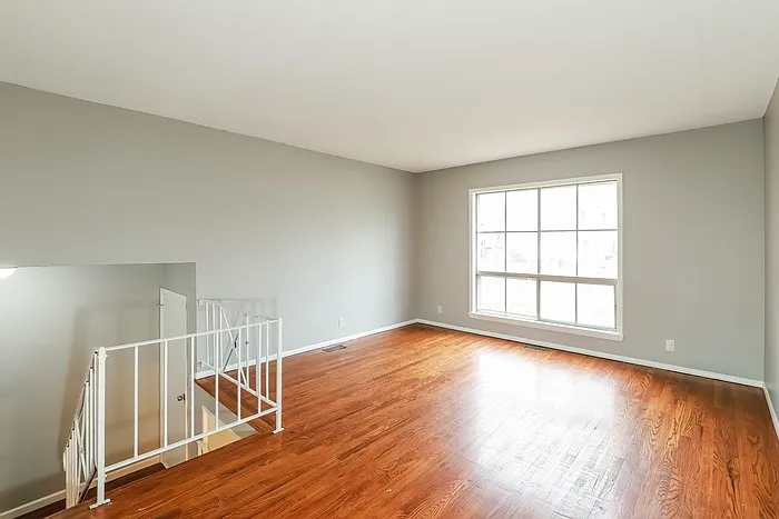 18906 E Arrowhead Dr — Photo 5