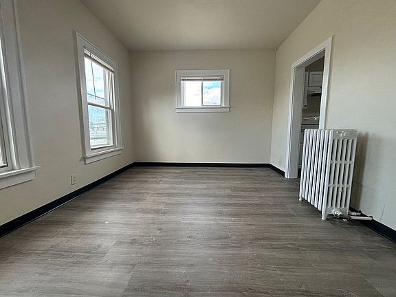 3rd image of 113 S Monroe Ave APT 7