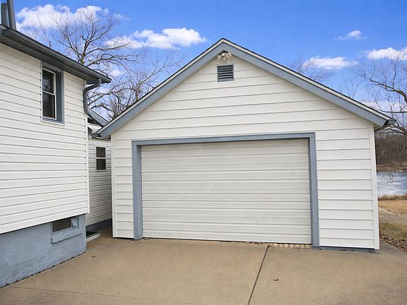 4th image of 1903 W 1st St