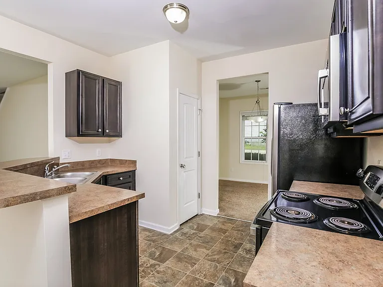 1301 Braemar Highland Dr — Photo 9