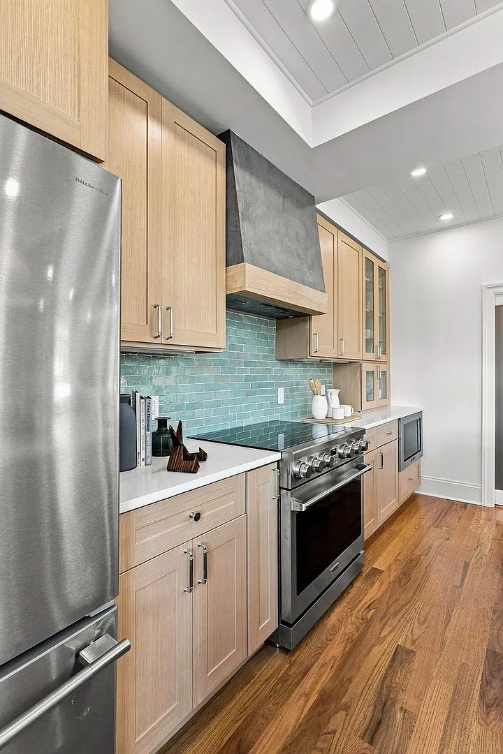 Modern Luxury & Distinctive Design | 2945 Cecil B. Moore Avenue — Photo 3