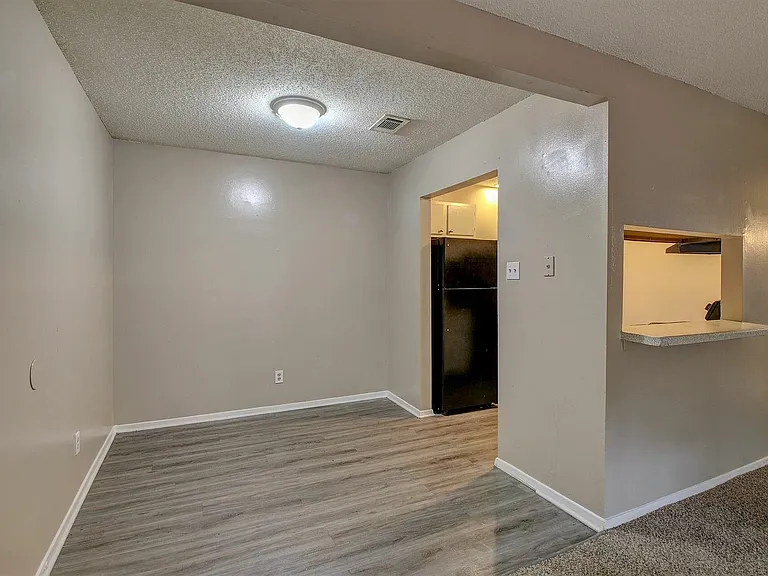 Westbridge Apartments