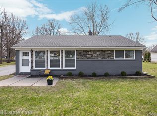 4913 Rioview Dr, Clarkston, MI 48346