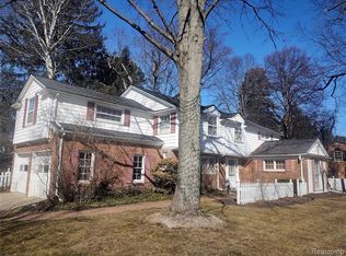 1115 Brookwood St, Birmingham, MI 48009