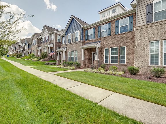3rd image of 1049 Henley Pvt Ln