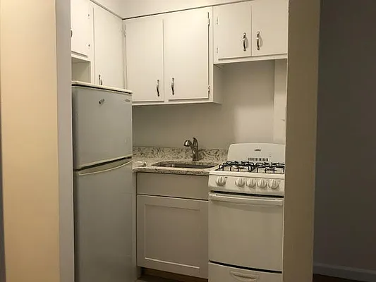 Rented by Oxford Property Group | media 10