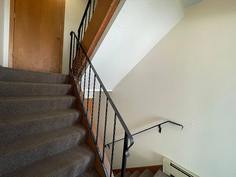 409 — Photo 4