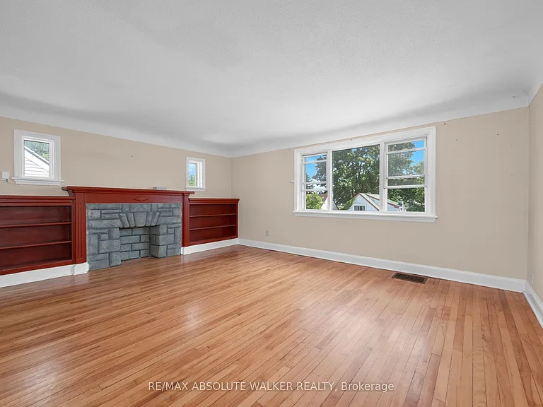 131 Dagmar Ave #3 — Photo 4