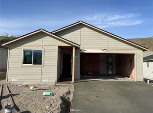 2311 SE Sage Brooke Rd E, Wenatchee, WA 98801