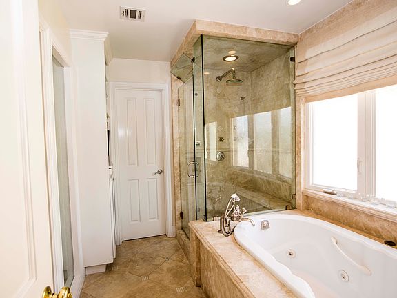 Master Suite Spa Retreat