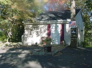 42 Pine Trl, Danbury, CT 06810
